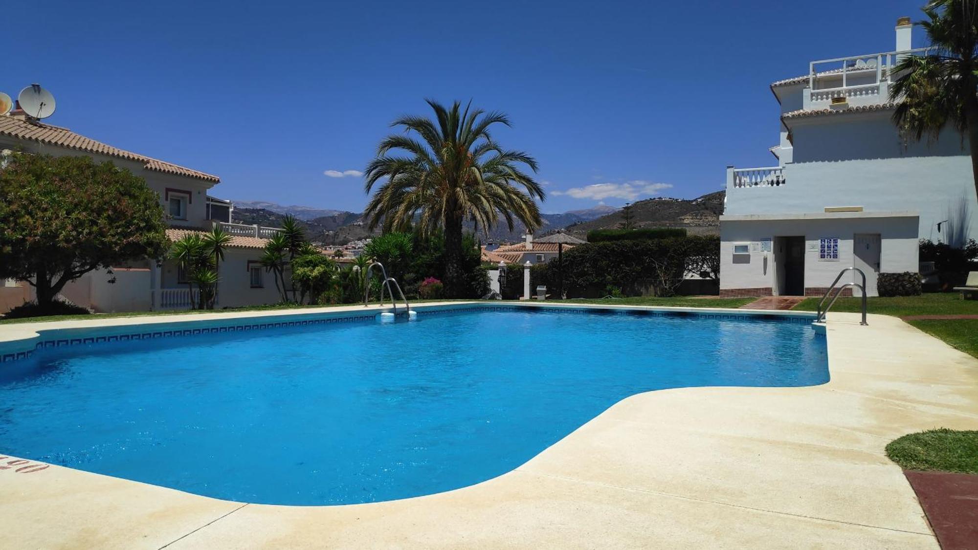 Enjoy Torrox Apartment Bagian luar foto